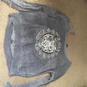 Of the shoulder gray tiger top